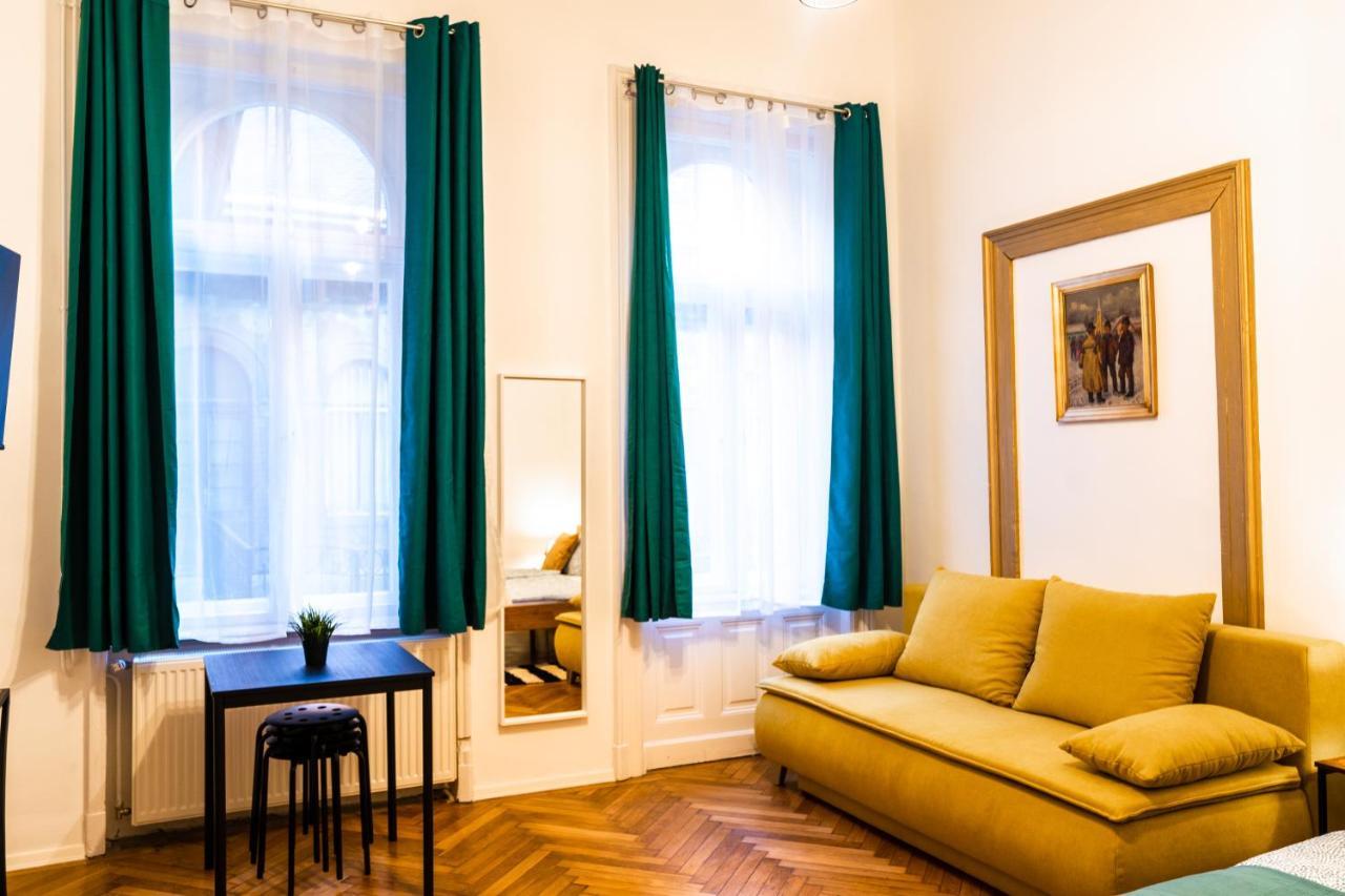 Palace Quarter Suite Budapest Exterior foto