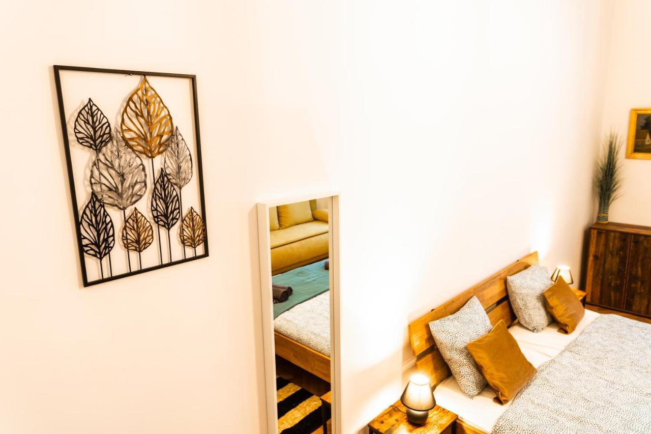 Palace Quarter Suite Budapest Exterior foto