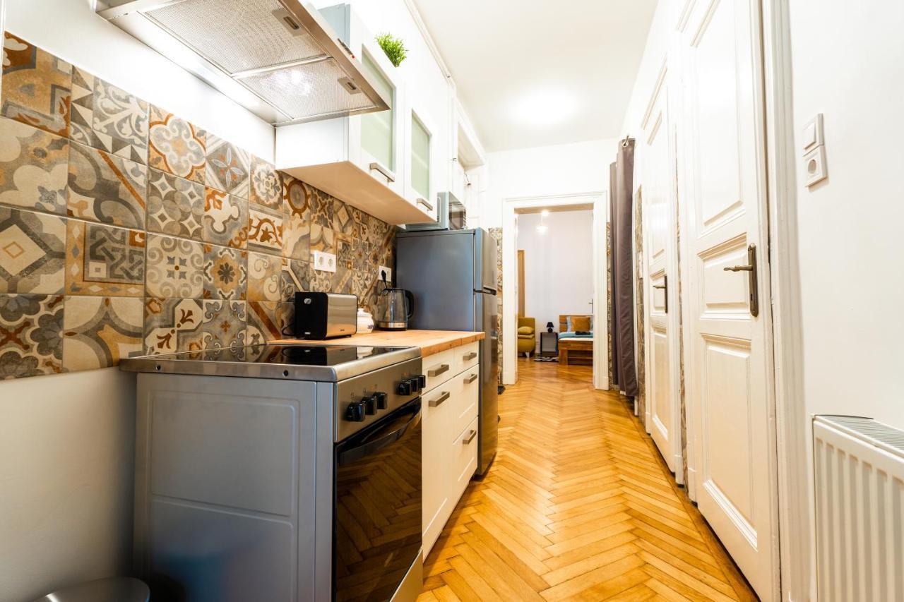 Palace Quarter Suite Budapest Exterior foto